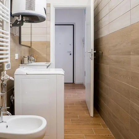 The Rent - One Bedroom Close Crescenzago Subway Appartement Milaan