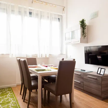 The Rent - One Bedroom Close Crescenzago Subway Appartement *