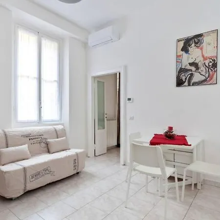 Isola And Zara Comfortable Appartement *