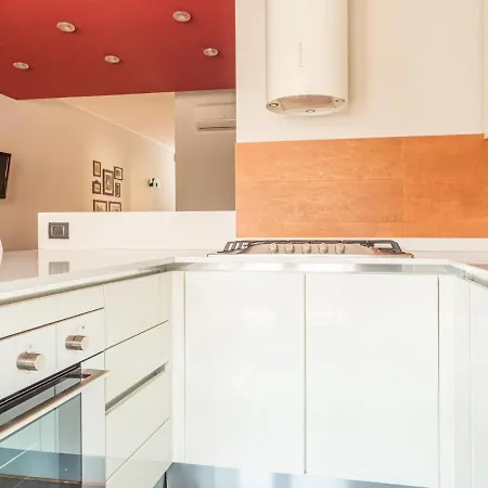 The Rent - Three-bedroom In Acquabella Apartamento