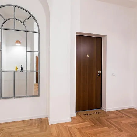 Appartamento Bright And Spacious - Tunisia 2 Milano