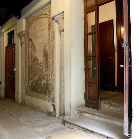 Historical Center Montenapoleone Loft 公寓 *