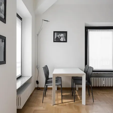 Hostmate - - Vicolo Fiori - Brera Apartamento Milão