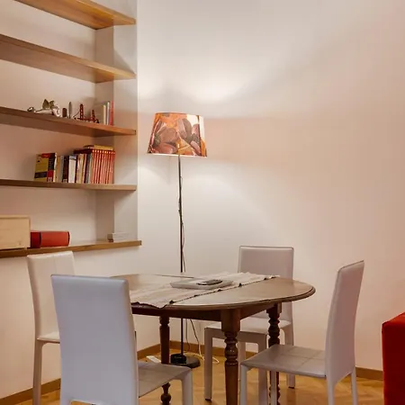 Restayled Chic Apartement- Via Ozieri ميلان