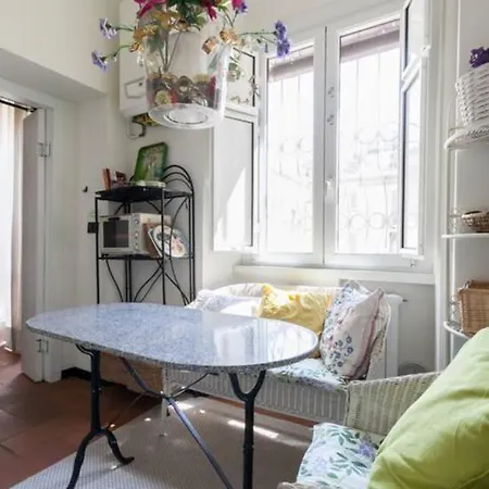 Guesthost - Porta Ticinese Balcony Lägenhet Milano