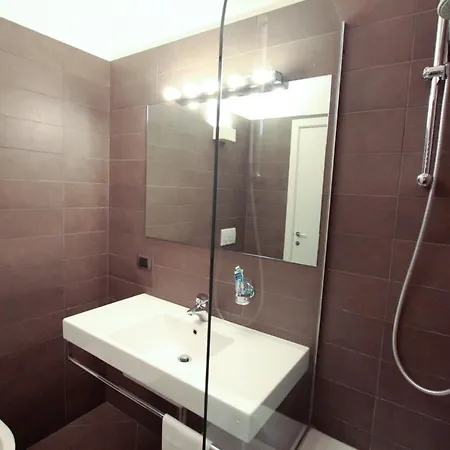 سكن دي لا غاره 4*