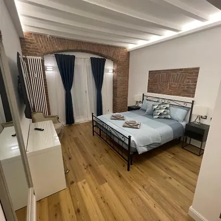 Apartment Luxury In Center Milan