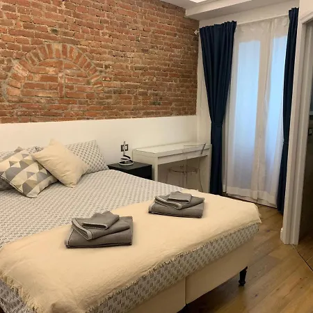 Luxury In Center Apartment *