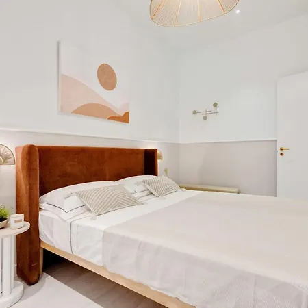 New And Design Flat In The Hearth Of