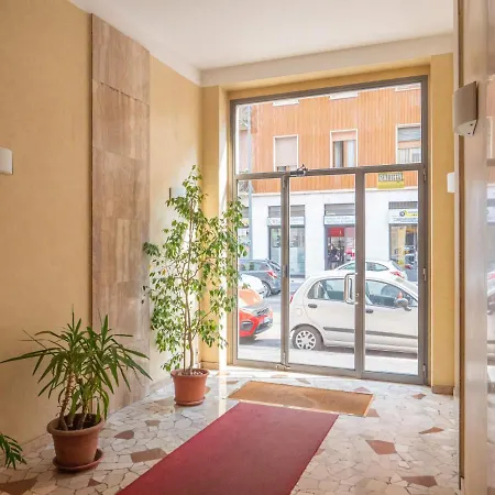 The Rent - Three-bedroom In Acquabella Milan