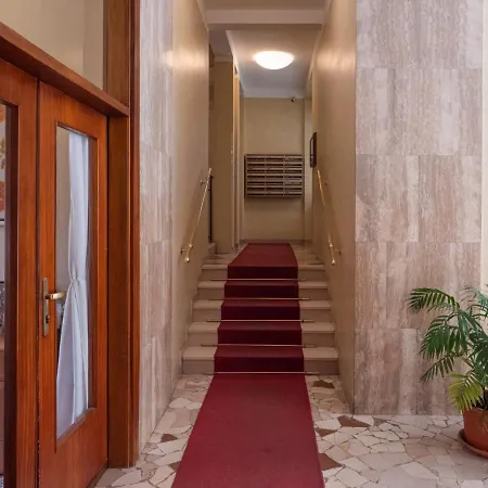 The Rent - Three-bedroom In Acquabella Apartment Milan