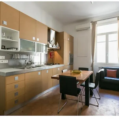 Apartment Splendido Bilocale In Via Orti - A Pochi Metri Dal Policlinico Milan