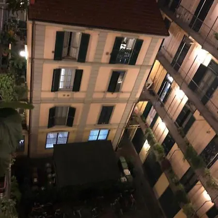 Unique In Center Milão