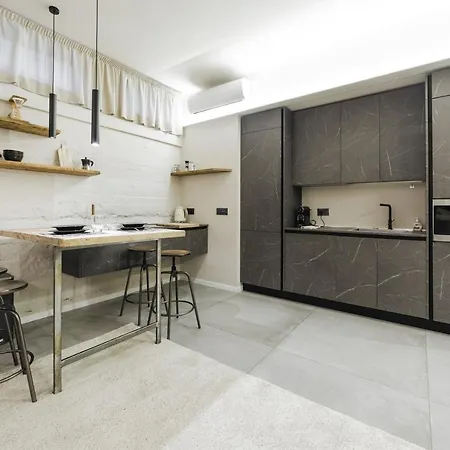 Appartamento Guesthost - Bullona Design Flat - M5 Domodossola *