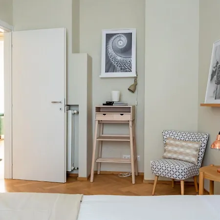 The Rent - Cozy Two-bedrooms In Pasteur District Milán