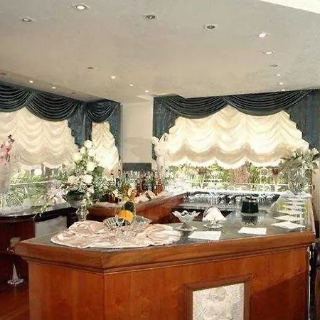 Ascot 4* Милан
