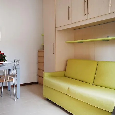 Candoglia Halldis Apartments *