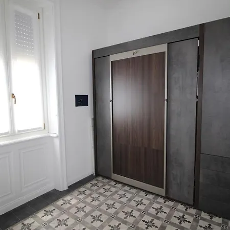 Lacaralele1 * Mailand