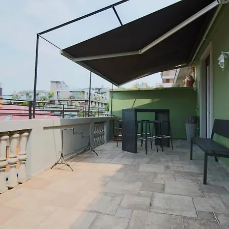 Apartment Lacaralele1