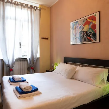 Colorful Porta Romana Apartment Milan