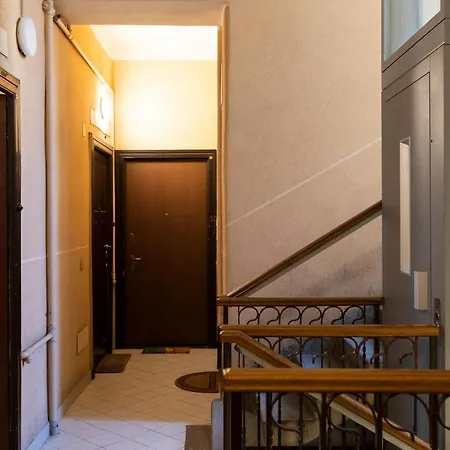 Colorful Porta Romana Appartement