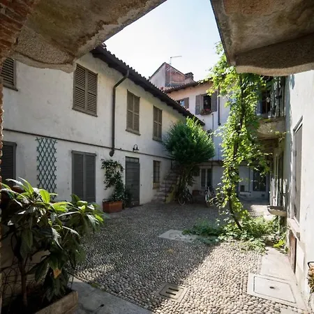 Apartment Hbhall Navigli 2