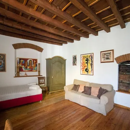 Apartment Hbhall Navigli 2 *