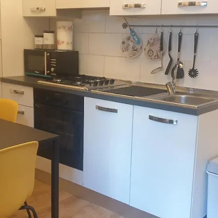 Isola Dal Verme Flat * Milan