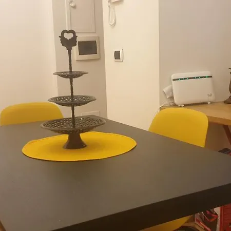 Isola Dal Verme Flat Milan