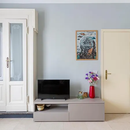 Hostmate - - Via Cantoni - Washington