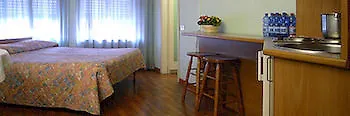 Pola 4* Milán