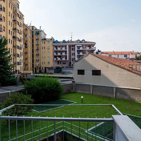 The Best Rent - Large And Bright Two-bedrooms With Balcony 밀라노