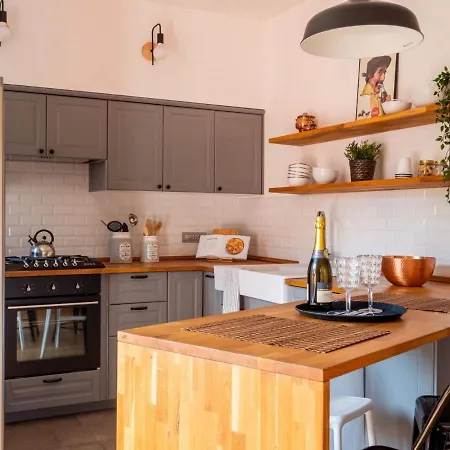 Apartment The Best Rent - Large Three Bedrooms In *