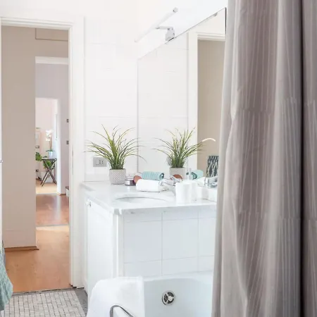 The Best Rent - Large Three Bedrooms In Appartement