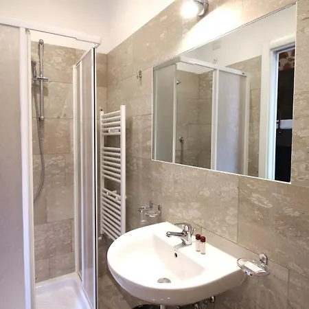 New Generation Navigli Albergue *