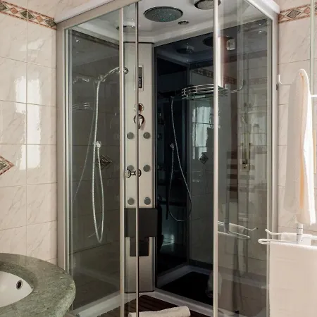 The Best Rent - Large And Bright Two-bedrooms With Balcony 밀라노