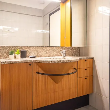 Two-bedroom Near Corso Indipendenza Appartement *