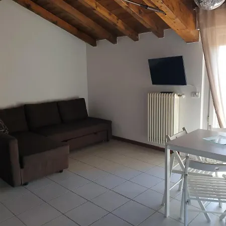 Leonardo Da Vinci / Galeazzi Apartamento