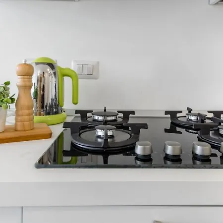 Apartment Joivy Bright For 3 Near Porta Romana And Ied Milan