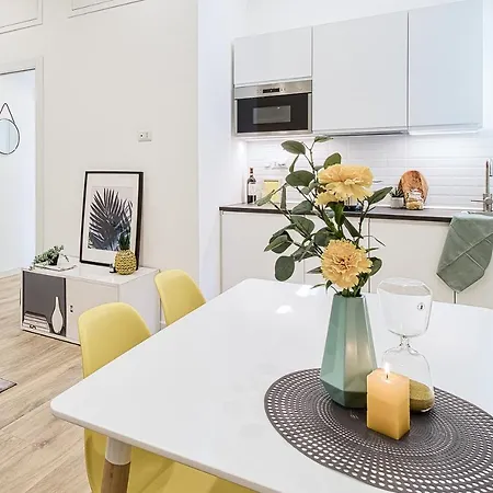 Apartment Porta Venezia Charming Studio