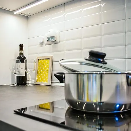 Porta Venezia Charming Studio Apartment