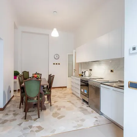 Vendégház Giustiniano Guest House Milánó
