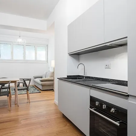 Apartment Hemeras Boutique Homes : 3 In Center *