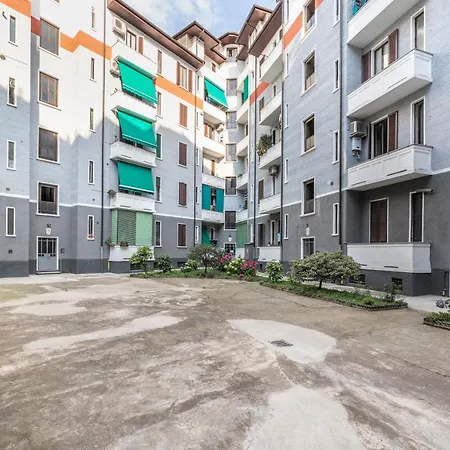 Guesthost - Isola District & Istria M5 Apt! 公寓 米兰