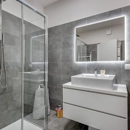 Easylife - Modern And Spacious In Fiera Life * 米兰
