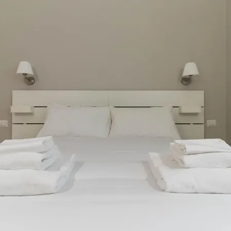 Italianway Easy - Porta Nuova 6 Daire Milano