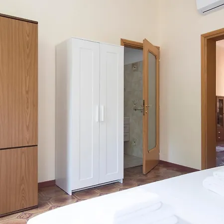 Youhosty - Marche 31 A Daire Milano