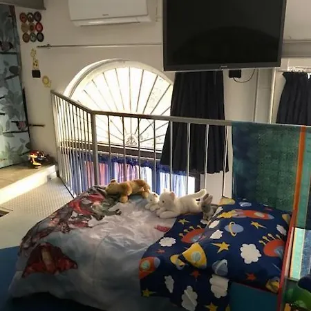 Creative Cozy Loft Navigli Tortona For Family Milaan