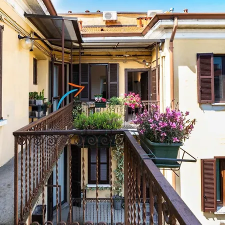 Fashion District - Floor