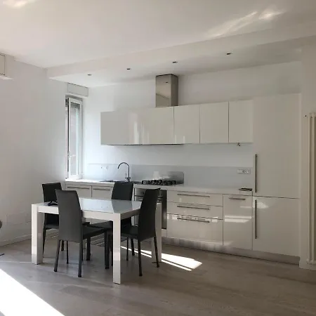 Apartman Bright & Spacious Near Navigli - Ponti